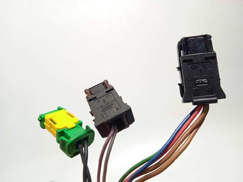 Recambio de retrovisor izquierdo para lancia phedra (180) 2.0 jtd referencia OEM IAM 14009347YJ  