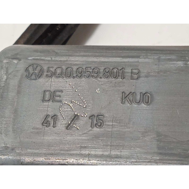 Recambio de elevalunas delantero izquierdo para volkswagen golf vii lim. advance bluemotion tech. referencia OEM IAM 5G4837461H 