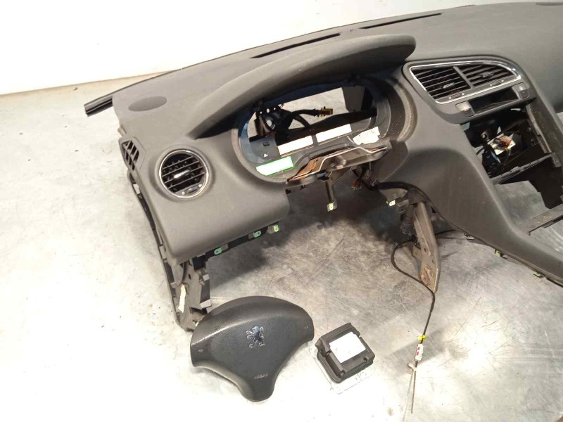 Recambio de kit airbag para peugeot 5008 style referencia OEM IAM 824782 4112PF 9803188580