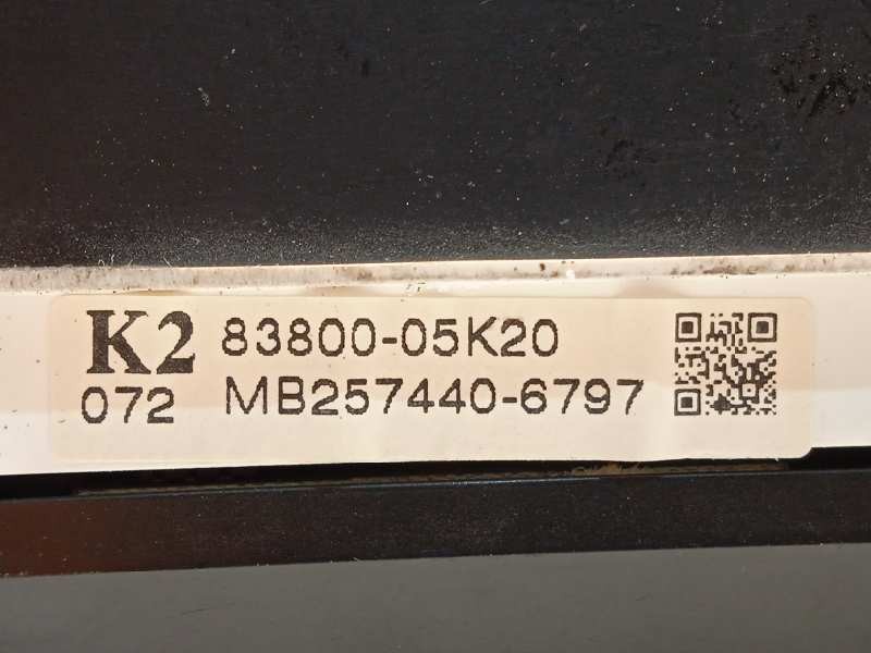Recambio de cuadro instrumentos para toyota avensis (t27) active referencia OEM IAM 8380005K20  MB2574406797