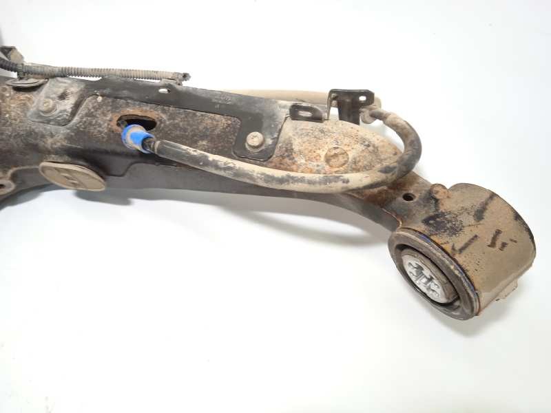 Recambio de mangueta trasera derecha para peugeot traveller 2.0 blue hdi referencia OEM IAM 9807504980  9819074780