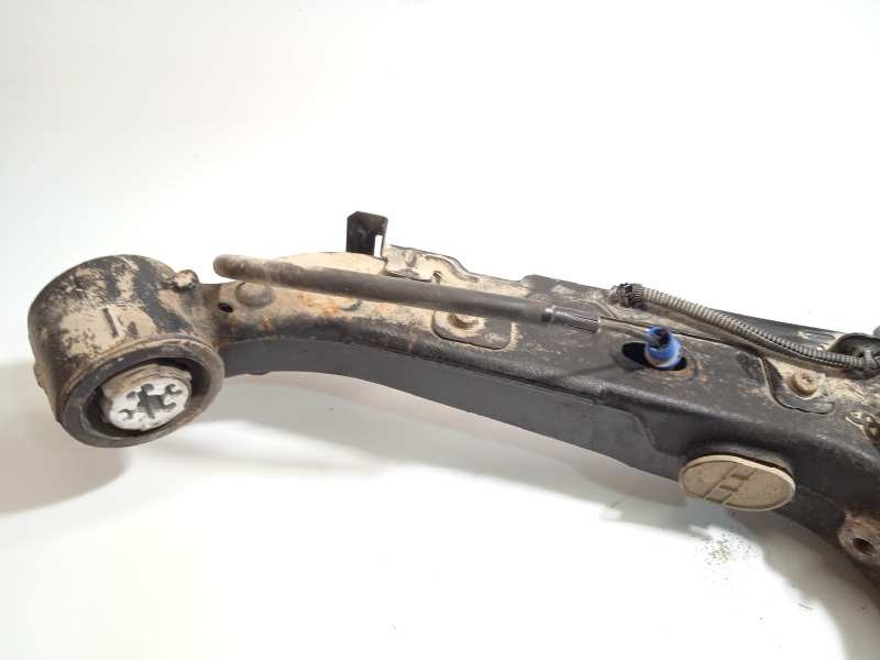 Recambio de mangueta trasera izquierda para peugeot traveller 2.0 blue hdi referencia OEM IAM 9807505080  9819074780