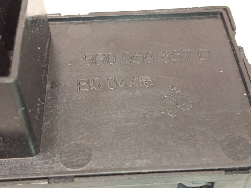 Recambio de mando elevalunas delantero izquierdo para volkswagen golf vii lim. advance bluemotion tech. referencia OEM IAM 5G095