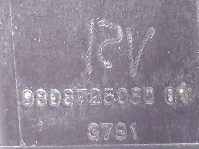 Recambio de tapa exterior combustible para peugeot traveller 2.0 blue hdi referencia OEM IAM 9808725080  98087269ZM