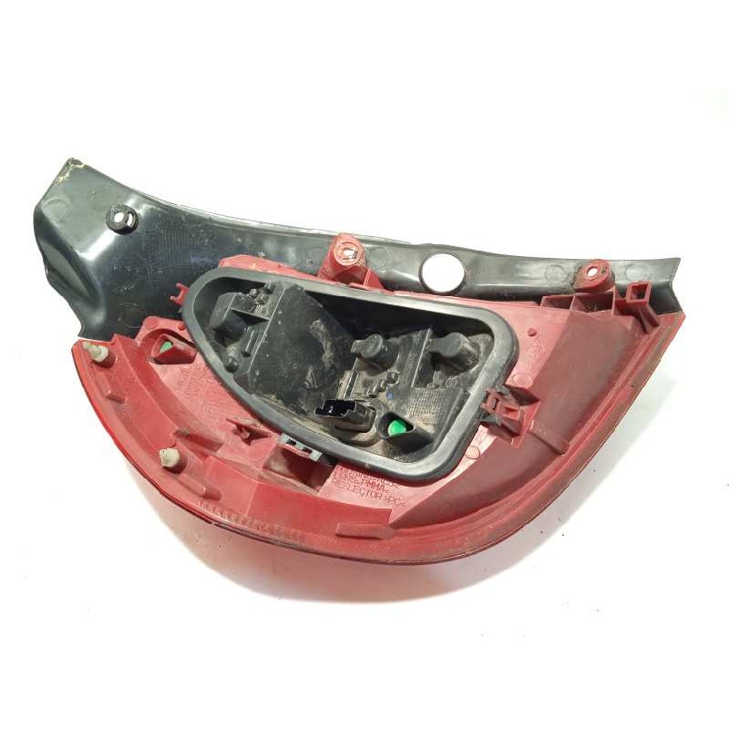 Recambio de piloto trasero derecho para renault clio iii 1.5 dci diesel referencia OEM IAM 8200886946  
