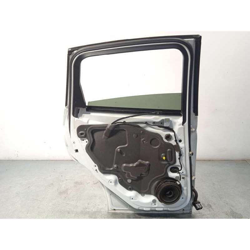 Recambio de puerta trasera izquierda para ford c-max 1.6 tdci cat referencia OEM IAM 2380070  