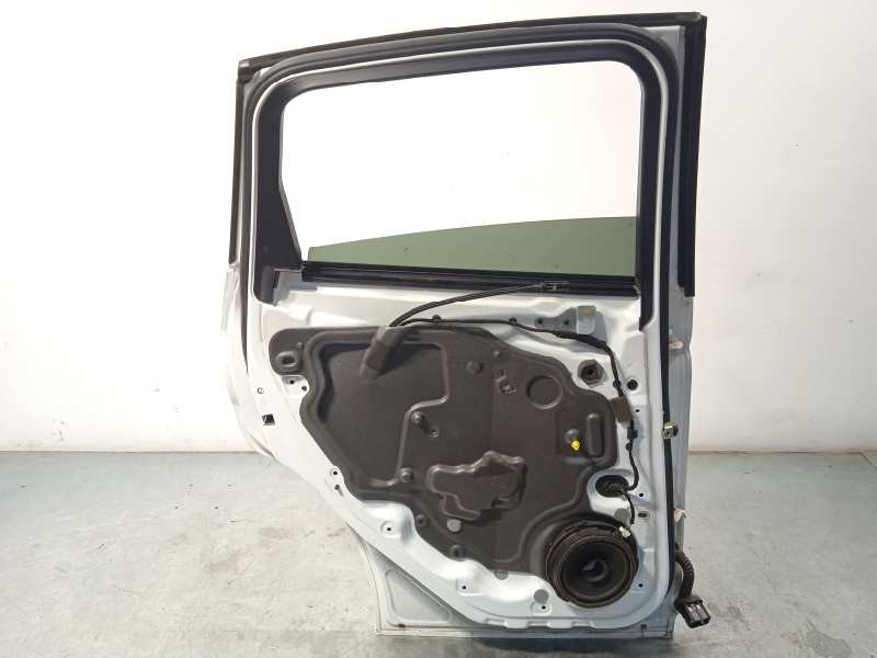 Recambio de puerta trasera izquierda para ford c-max 1.6 tdci cat referencia OEM IAM 2380070  
