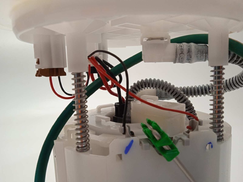 Recambio de bomba combustible para kia e - niro hibrido referencia OEM IAM 31110AT500  