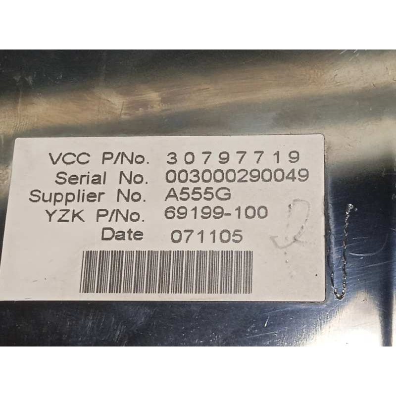 Recambio de pantalla multifuncion para volvo v50 familiar 1.8 kinetic referencia OEM IAM 30797719  