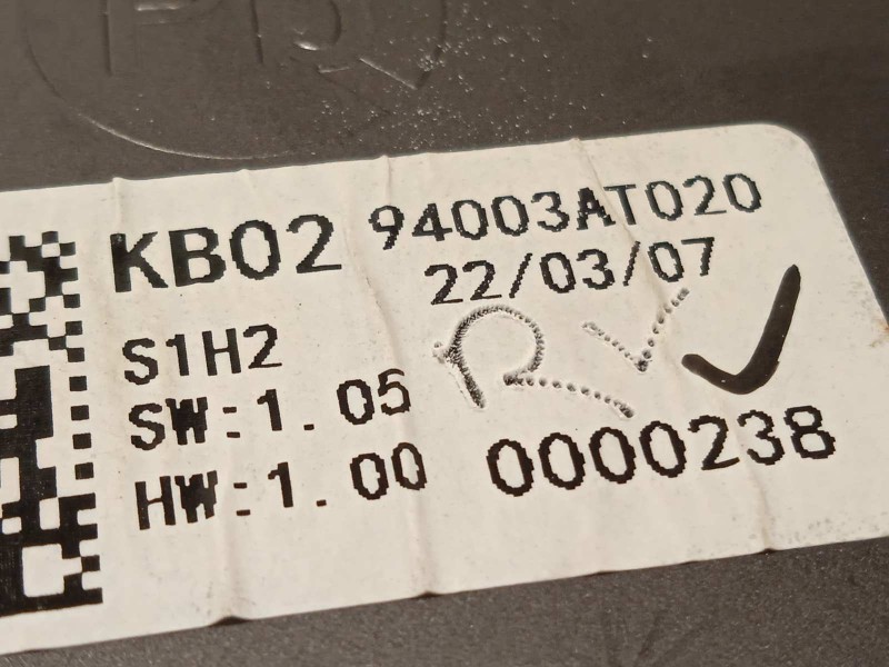 Recambio de cuadro instrumentos para kia e - niro hibrido referencia OEM IAM 94003AT020  