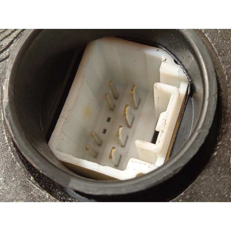 Recambio de cerradura puerta trasera izquierda para lexus nx 300h 4wd referencia OEM IAM 6906012410  