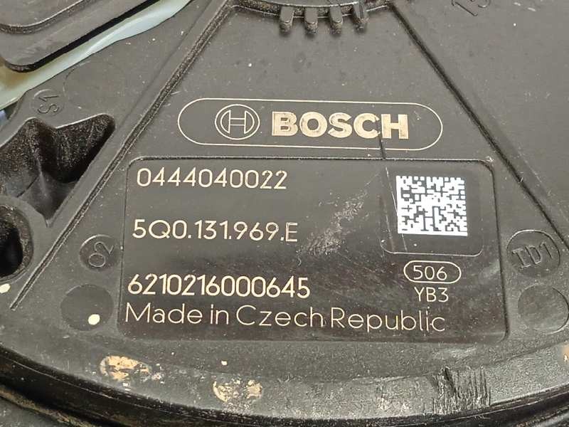 Recambio de deposito aditivo fap adblue para skoda kodiaq 2.0 tdi referencia OEM IAM 5QF131877N  5Q0131969E