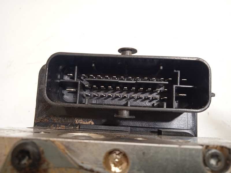 Recambio de abs para kia stonic (ybcuv) drive referencia OEM IAM 58920H8260 BE6003V109 BH6013V105