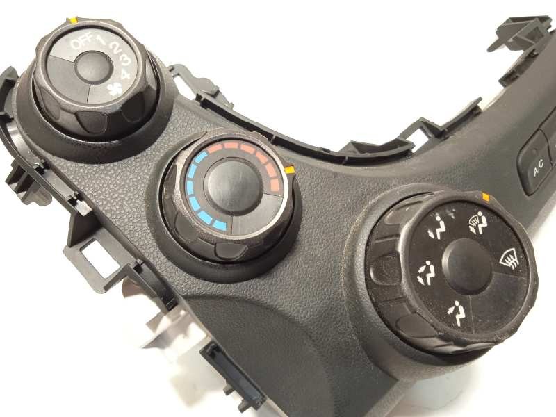 Recambio de mando calefaccion / aire acondicionado para honda jazz (ge) 1.2 cat referencia OEM IAM NOREF  