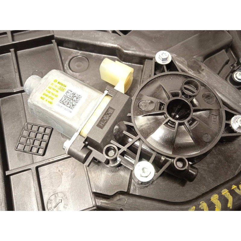 Recambio de elevalunas delantero derecho para kia e - niro hibrido referencia OEM IAM 82480AT040  82460AT000