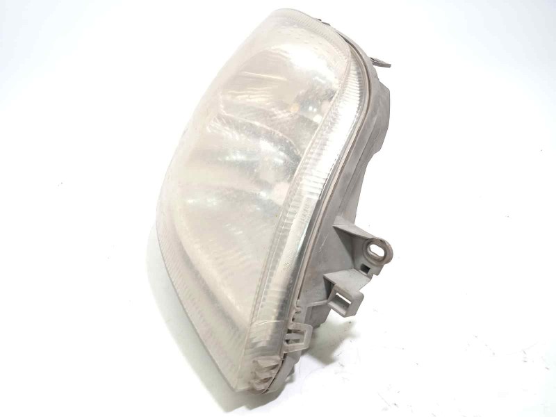 Recambio de faro derecho para renault mascott fg 150. 35/55/65 cabina individual referencia OEM IAM 8200163518  