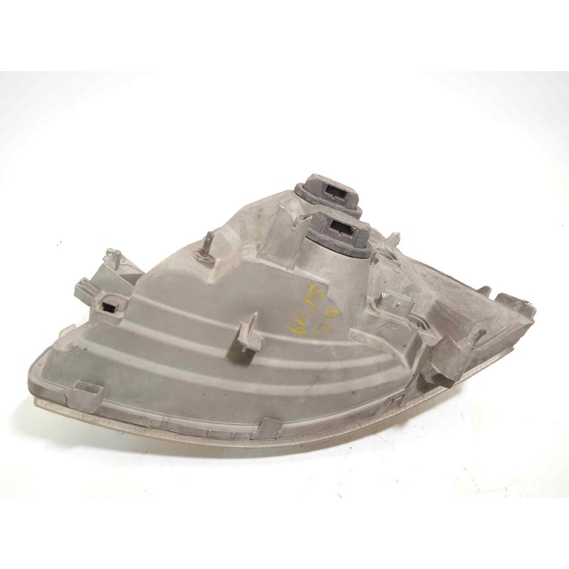 Recambio de faro derecho para renault mascott fg 150. 35/55/65 cabina individual referencia OEM IAM 8200163518  