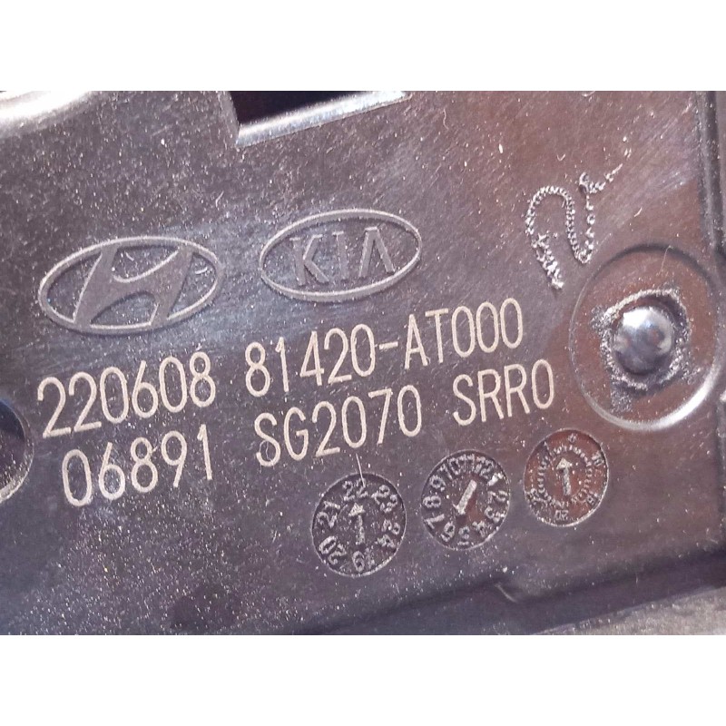 Recambio de cerradura puerta trasera derecha para kia e - niro hibrido referencia OEM IAM 81420AT000  