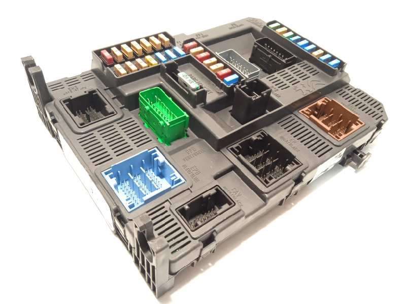 CAJA RELES / FUSIBLES 9819849680 1631852680 