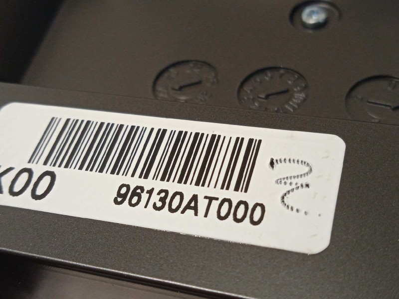 Recambio de pantalla multifuncion para kia e - niro hibrido referencia OEM IAM 96130AT000  