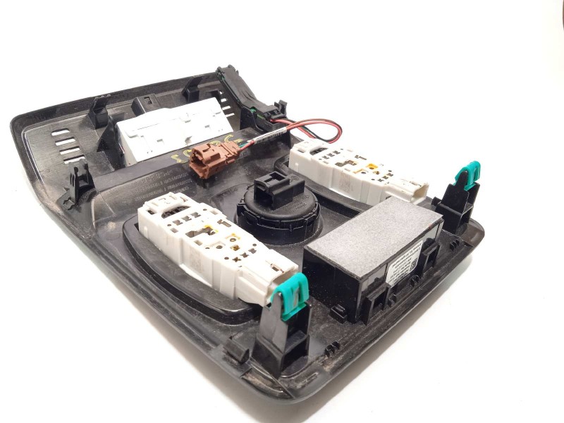 Recambio de luz interior para renault arkana 1.3 referencia OEM IAM 969809789R  