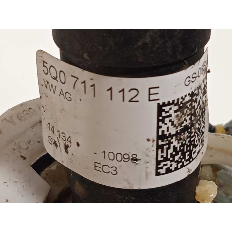 Recambio de palanca cambio para volkswagen golf vii lim. advance bluemotion referencia OEM IAM 5Q0711049AP  5Q0711112E