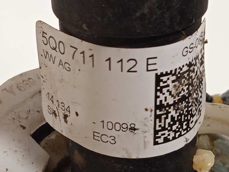 Recambio de palanca cambio para volkswagen golf vii lim. advance bluemotion referencia OEM IAM 5Q0711049AP  5Q0711112E