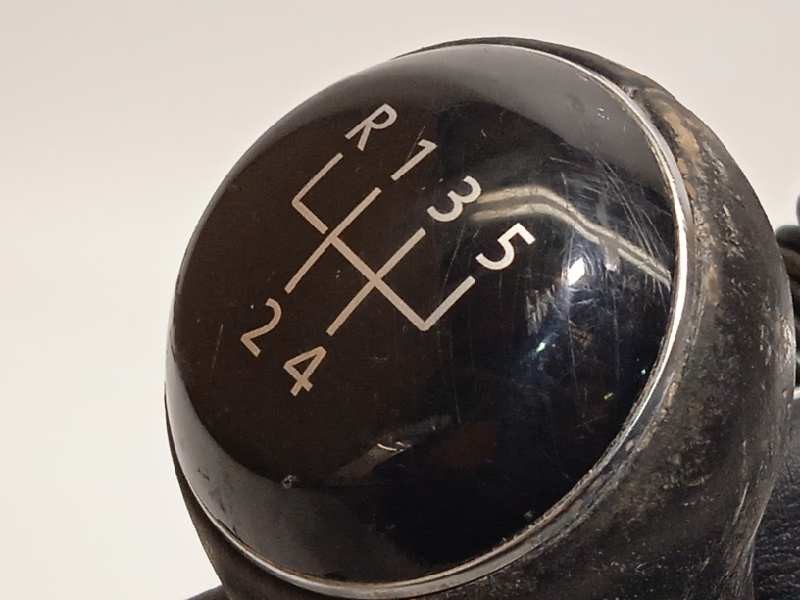 Recambio de palanca cambio para volkswagen golf vii lim. advance bluemotion referencia OEM IAM 5Q0711049AP  5Q0711112E