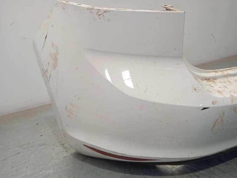 Recambio de paragolpes trasero para volkswagen golf vii lim. advance bluemotion referencia OEM IAM 5G6807417AP 5G6807421 5G68074