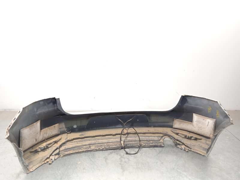 Recambio de paragolpes trasero para volkswagen golf vii lim. advance bluemotion referencia OEM IAM 5G6807417AP 5G6807421 5G68074