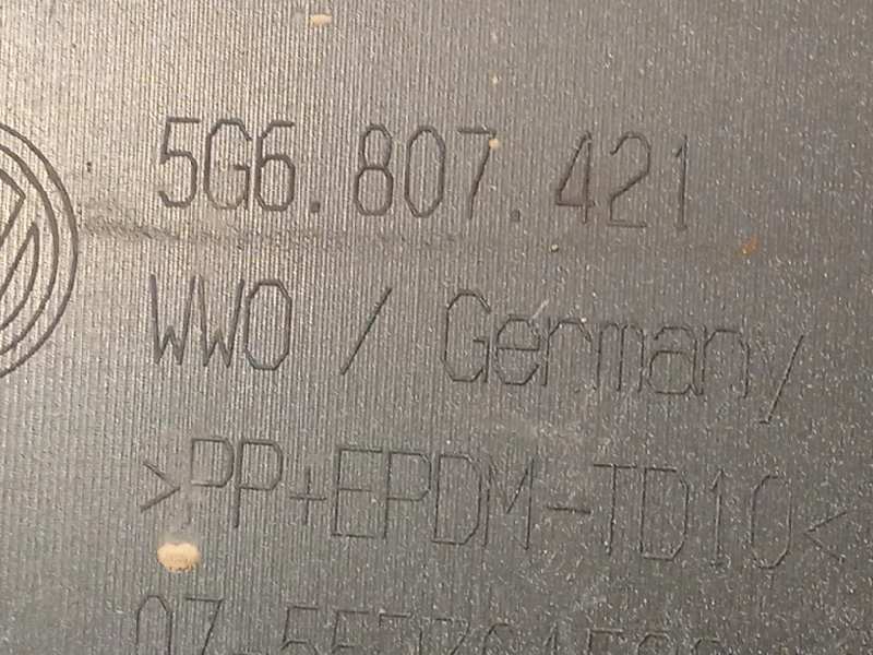 Recambio de paragolpes trasero para volkswagen golf vii lim. advance bluemotion referencia OEM IAM 5G6807417AP 5G6807421 5G68074
