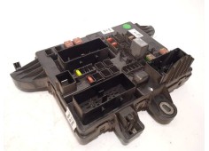 Recambio de caja reles / fusibles para opel insignia sports tourer sport referencia OEM IAM 13277318   2