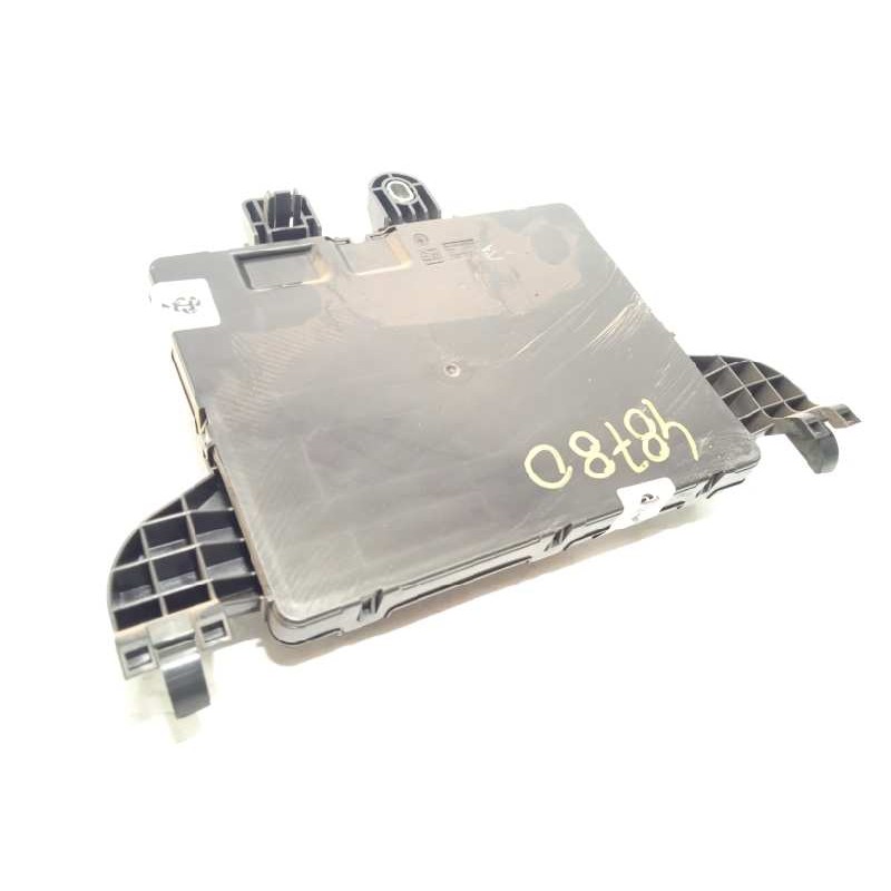 Recambio de caja reles / fusibles para opel insignia sports tourer sport referencia OEM IAM 13277318  