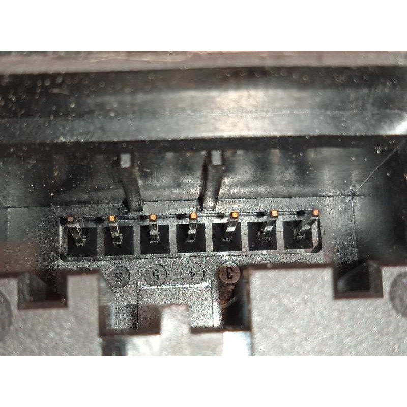 Recambio de cerradura puerta trasera derecha para volkswagen polo 1.0 referencia OEM IAM 5TA839016E  