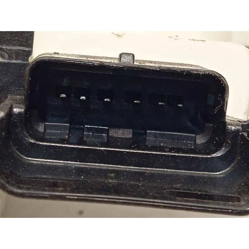 Recambio de cerradura lateral corredera izquierda para peugeot partner kombi confort referencia OEM IAM 828421  