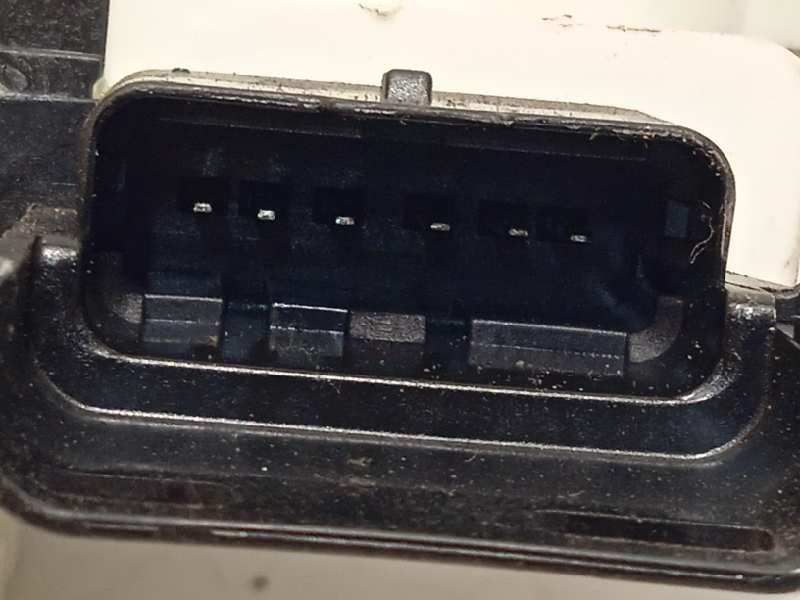 Recambio de cerradura lateral corredera izquierda para peugeot partner kombi confort referencia OEM IAM 828421  