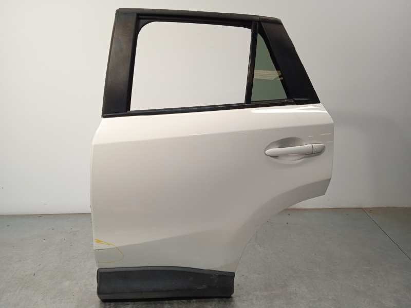 Recambio de puerta trasera izquierda para mazda cx-5 2.2 turbodiesel cat referencia OEM IAM KDY37302XC  