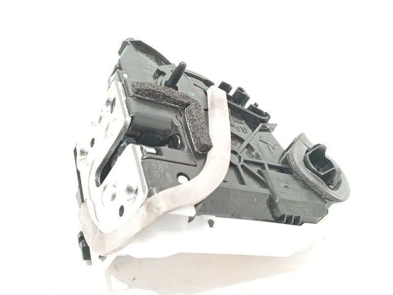 CERRADURA PUERTA TRASERA DERECHA 825006UA0A 