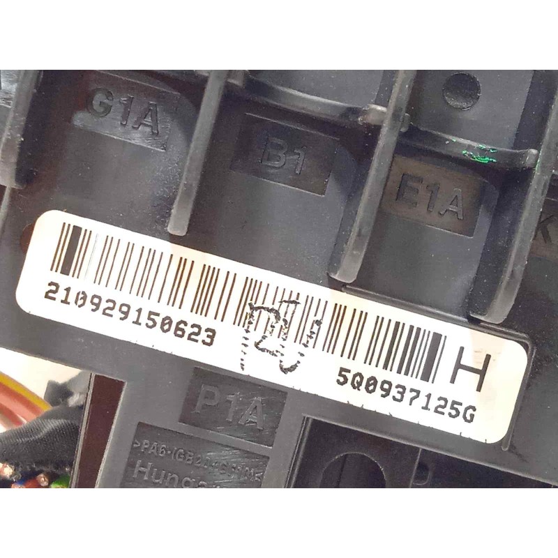 Recambio de caja reles / fusibles para volkswagen t-roc 1.5 16v tsi act referencia OEM IAM 5Q0937125G  