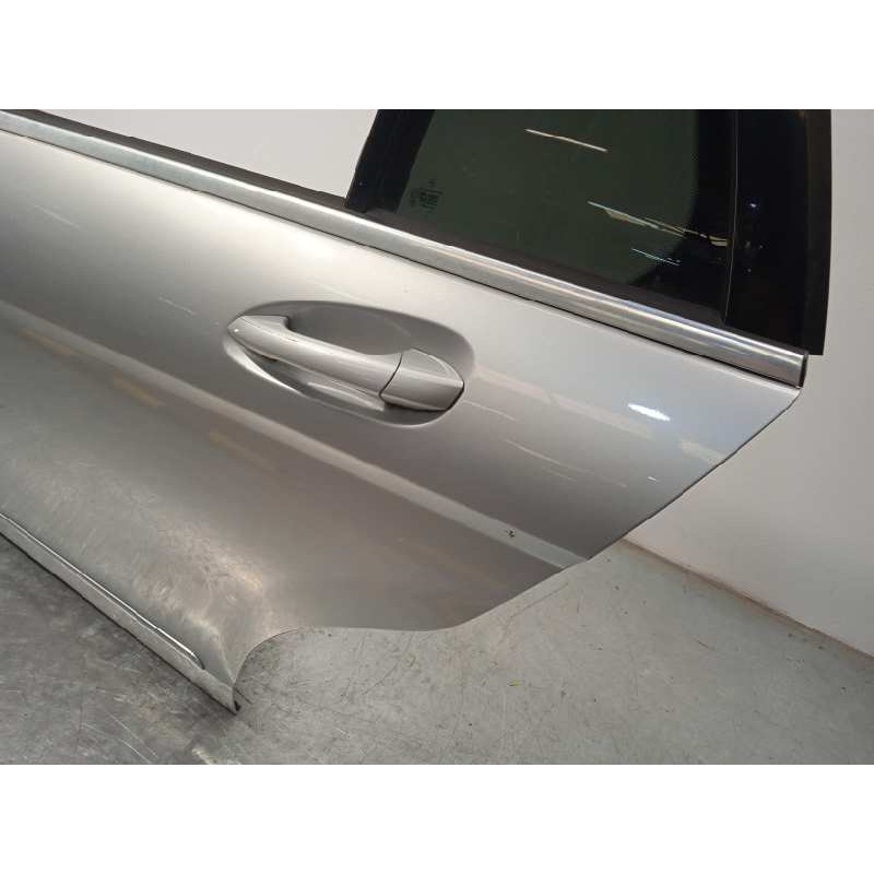 Recambio de puerta trasera izquierda para mercedes-benz clase c (w204) familiar 320 t cdi (204.222) referencia OEM IAM A20473003
