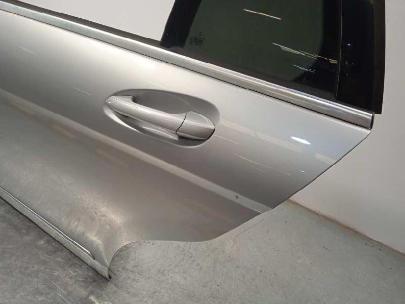 Recambio de puerta trasera izquierda para mercedes-benz clase c (w204) familiar 320 t cdi (204.222) referencia OEM IAM A20473003