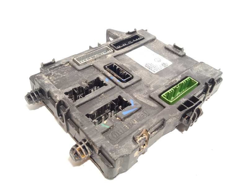 Recambio de modulo electronico para nissan pulsar (c13) acenta referencia OEM IAM 284B13ZP0A  
