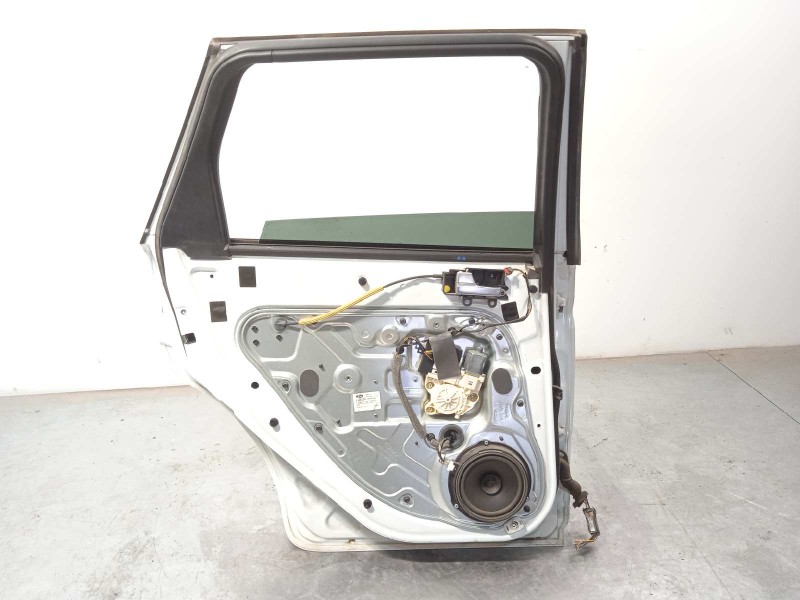 Recambio de puerta trasera izquierda para ford focus turnier (cb4) trend referencia OEM IAM 1702414  P8M51N24631AE