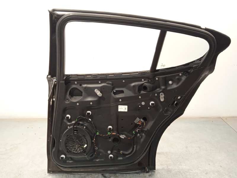 Recambio de puerta trasera derecha para porsche panamera 4 s referencia OEM IAM 97053201200  97053201200GRV