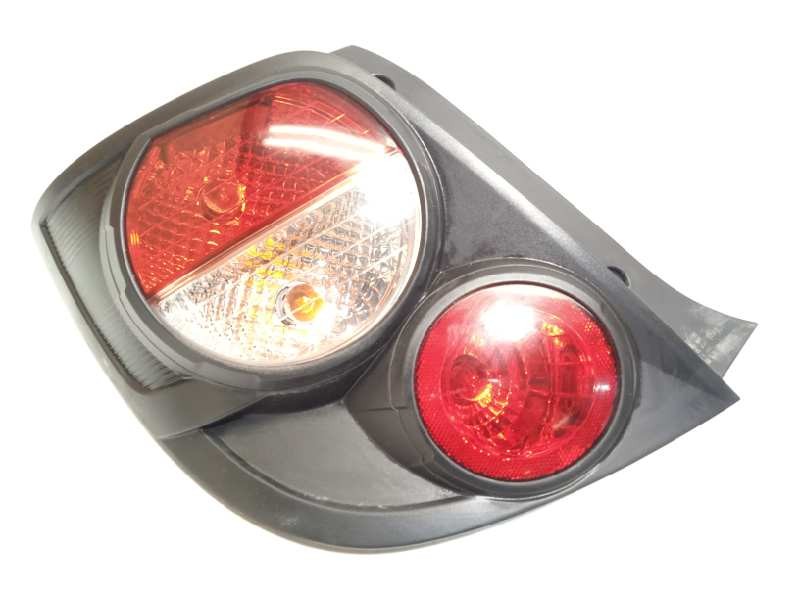 Recambio de piloto trasero izquierdo para chevrolet aveo berlina hatchback 1.2 cat referencia OEM IAM 95470359  