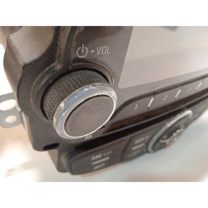 Recambio de sistema audio / radio cd para chevrolet aveo berlina hatchback 1.2 cat referencia OEM IAM 95127261  