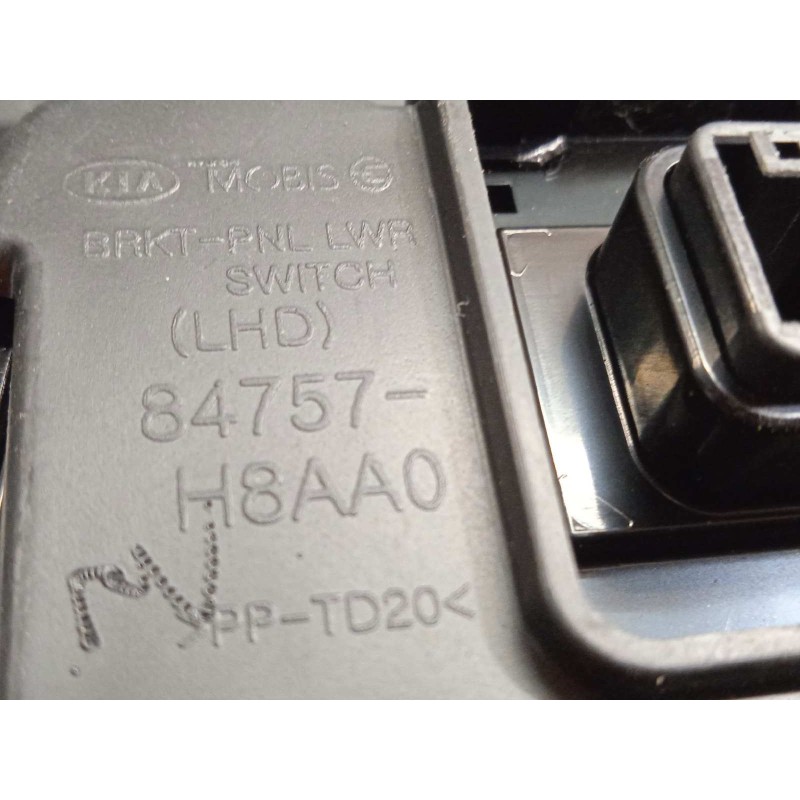 Recambio de mando multifuncion para kia rio (yb) 1.0 tgdi cat referencia OEM IAM 84757H8AA0  