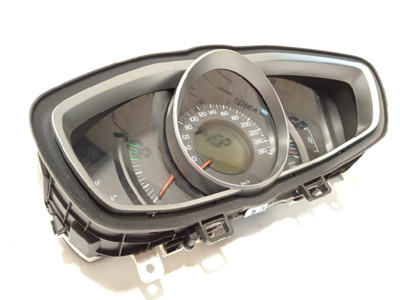 Recambio de cuadro instrumentos para volvo v40 momentum referencia OEM IAM 31453103  