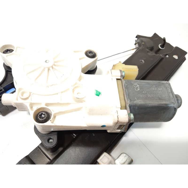 Recambio de elevalunas trasero izquierdo para chrysler grand voyager 2.8 crd cat referencia OEM IAM 3014867K  