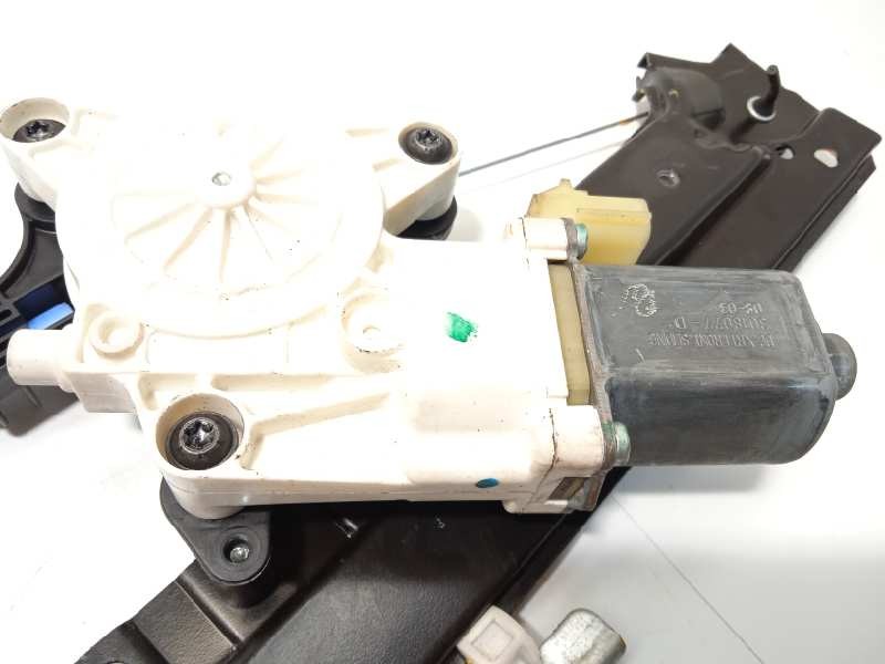 Recambio de elevalunas trasero izquierdo para chrysler grand voyager 2.8 crd cat referencia OEM IAM 3014867K  